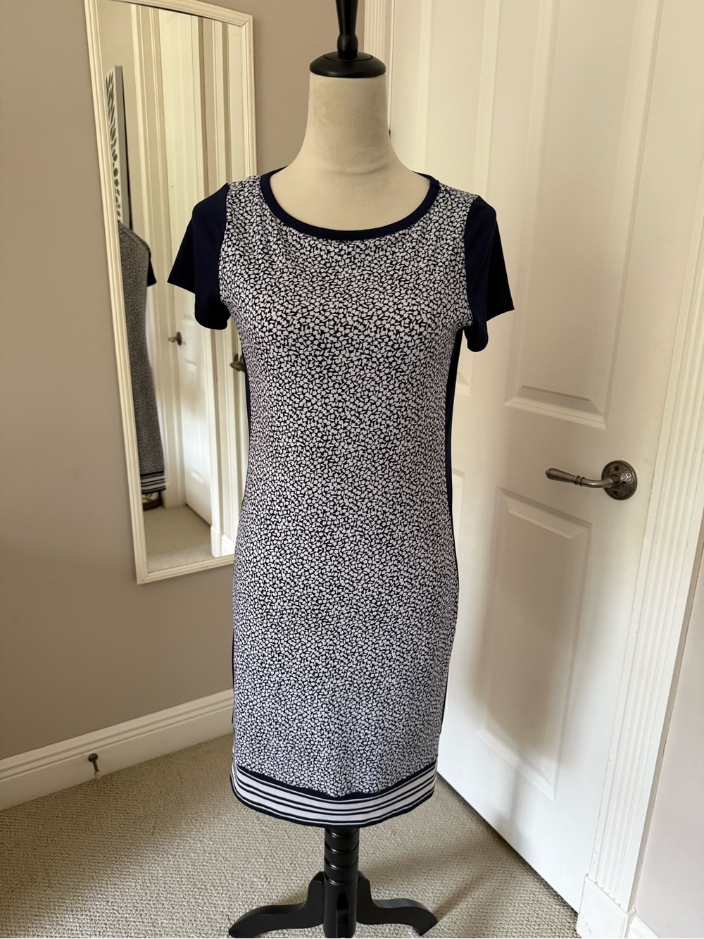 Michael Kors Navy and White Short Sleeve Sheath Dress